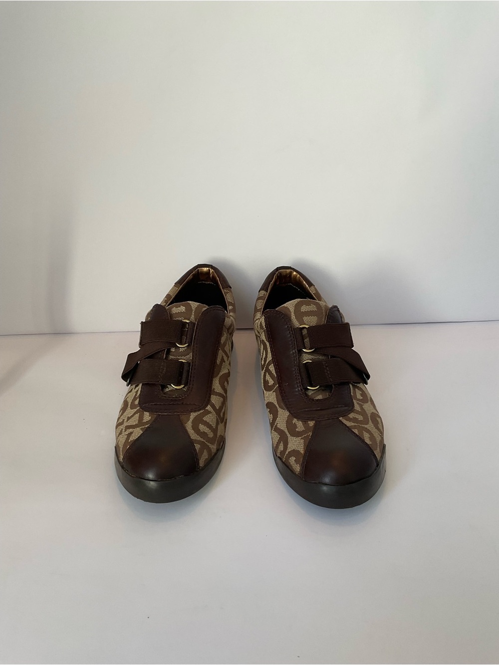 Vintage Etienne Aigner E-Giana Women’s Brown & Beige Logo Sneaker Style Flats - Picture 4 of 9